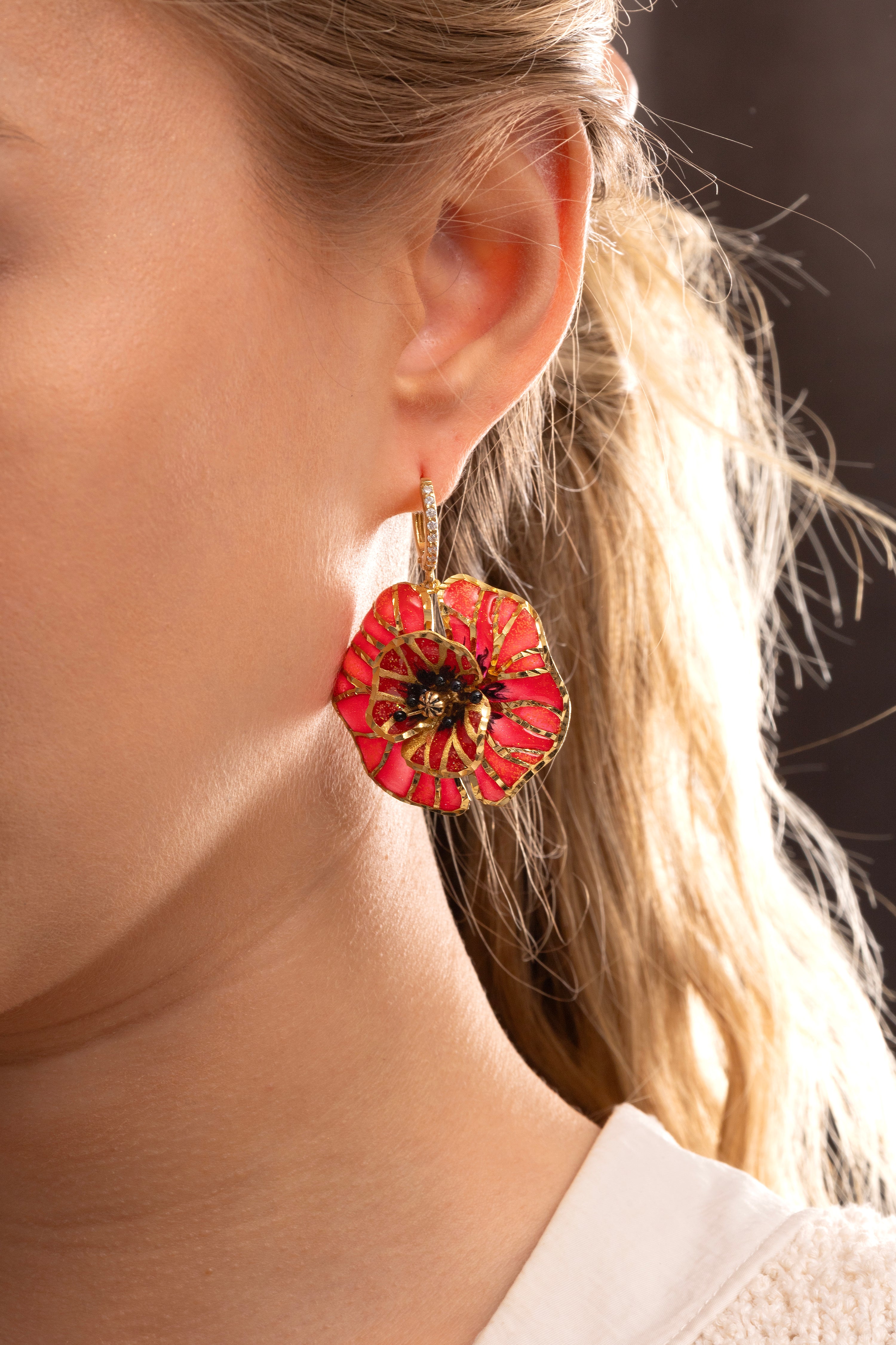 VOLTERRA Koleksiyonu: Fiamma Rossa Küpe